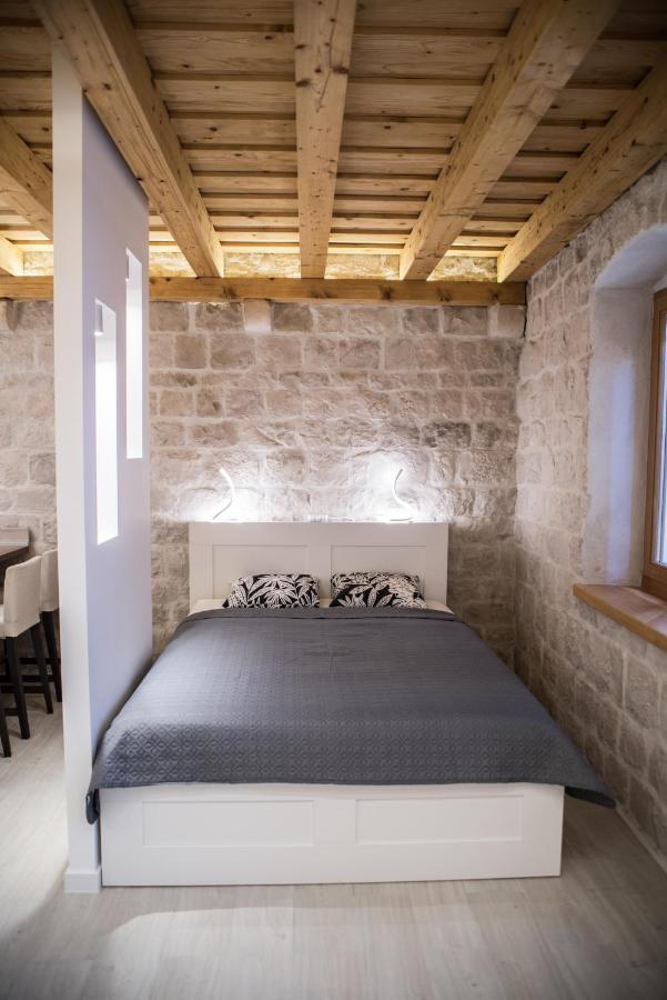 Limestone Heritage House Trogir Luaran gambar